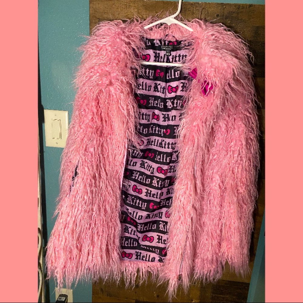 Dollskill Hello Kitty Fur jacket XS